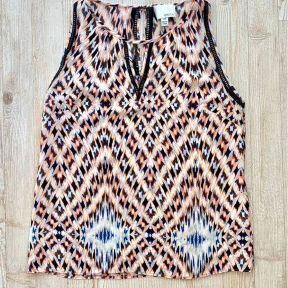𝅺Greylin Geometric Printed‎ Chiffon Tank Size XS